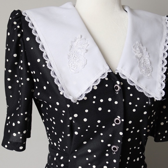 Vintage pinup style polka dot dress - Picture 6 of 8